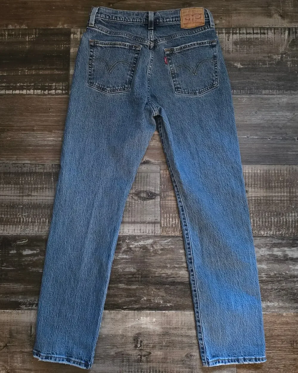 Levi's 501 Button Fly Medium Wash Blue Jeans 27W 30L (1)